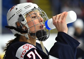 PLYMOUTH, MICHIGAN - MARCH 31: USA's Hilary Knight #21 takes a drink of water during warm-up prior to preliminary round action against Canada at the 2017 IIHF Ice Hockey Women's World Championship. (Photo by Matt Zambonin/HHOF-IIHF Images)

